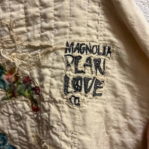 Magnolia Pearl Cream Floral Kimono - Picture 3 of 15